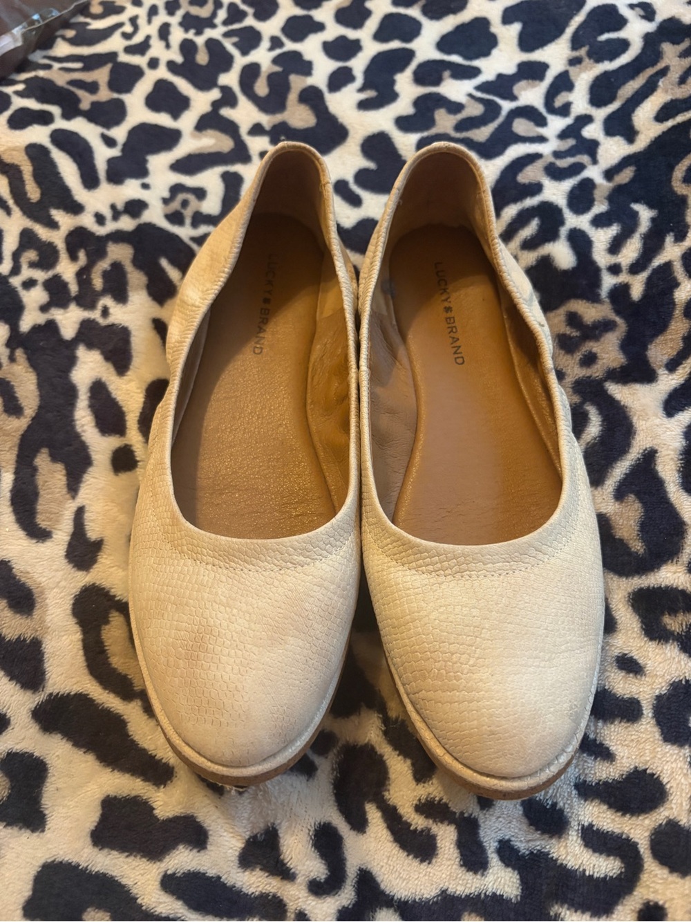 Lucky Brand Cream Textured Slip-On Flats